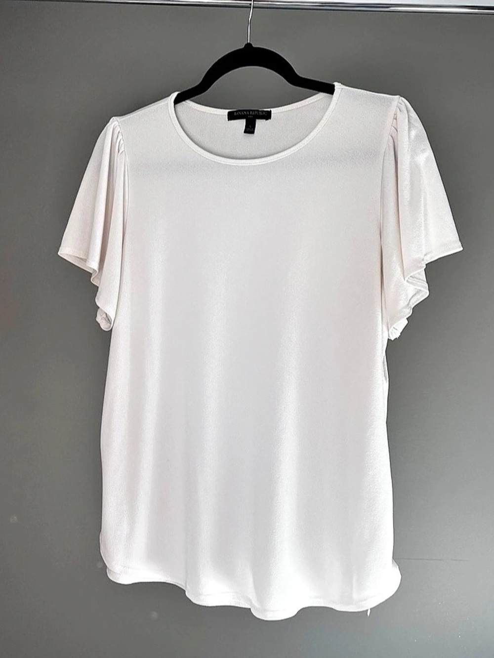 Banana Republic Short Sleeve Top in White Size Large Like New